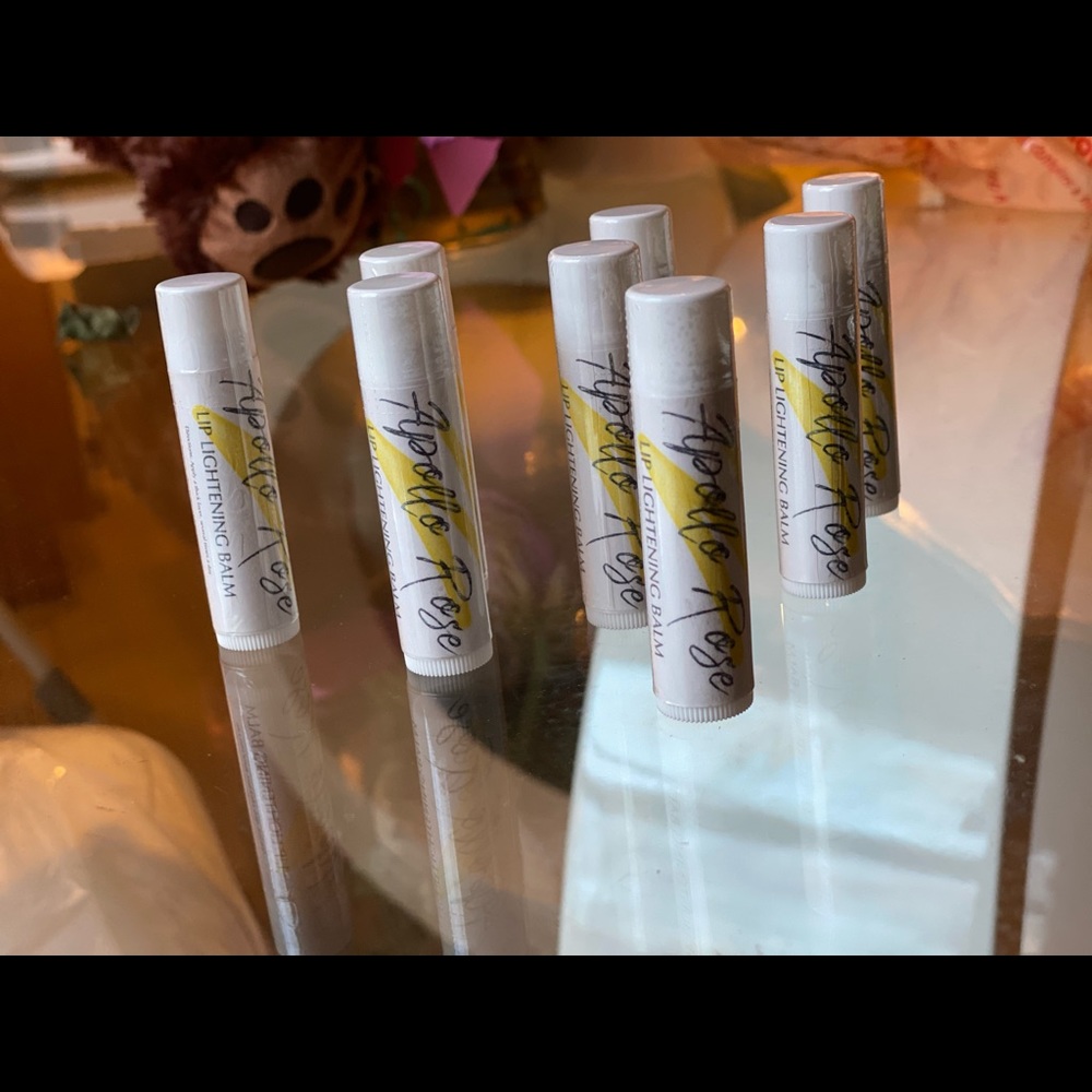 All natural, lip balm created to lighten lips - Picture 3 of 5